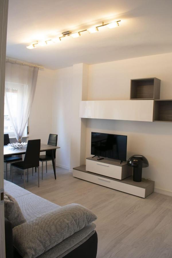J&M House -Fronte Ospedale- Incluso Netflix E Disney Plus Udine Eksteriør bilde